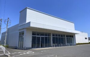 地方の閉店したスーパー